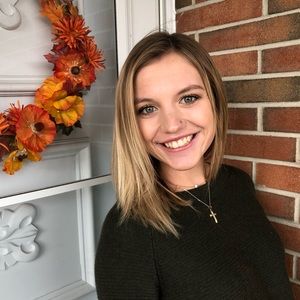 Meet your Posher, Abigail